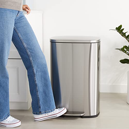 Amazon Basics Smudge Resistant Rectangular Trash Can - 5/12/30/50 Liter