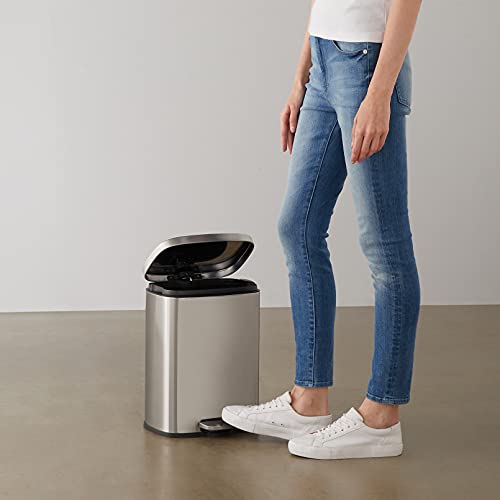 Amazon Basics Smudge Resistant Rectangular Trash Can - 5/12/30/50 Liter