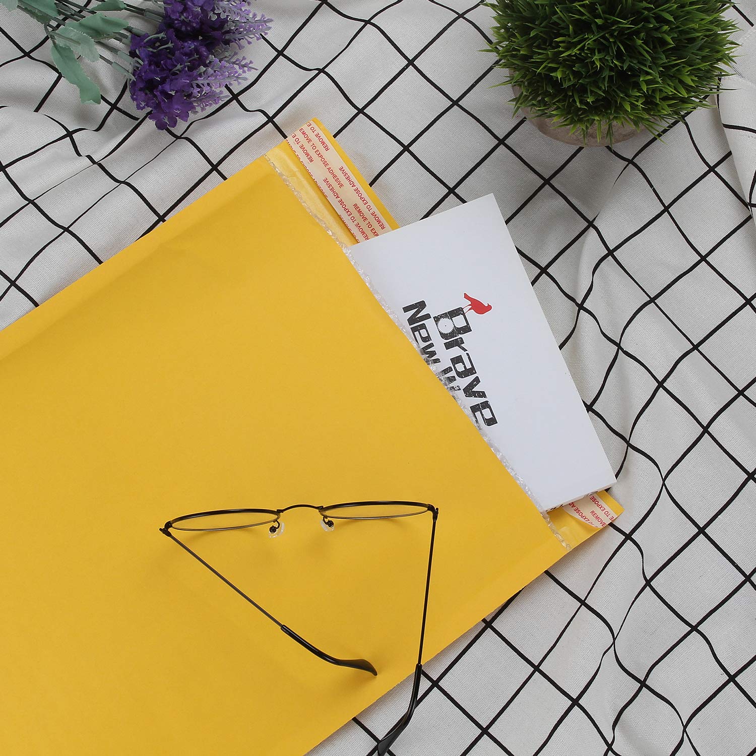 [25 Pack] 10x12.5 Inch Kraft Bubble Mailers Self Seal